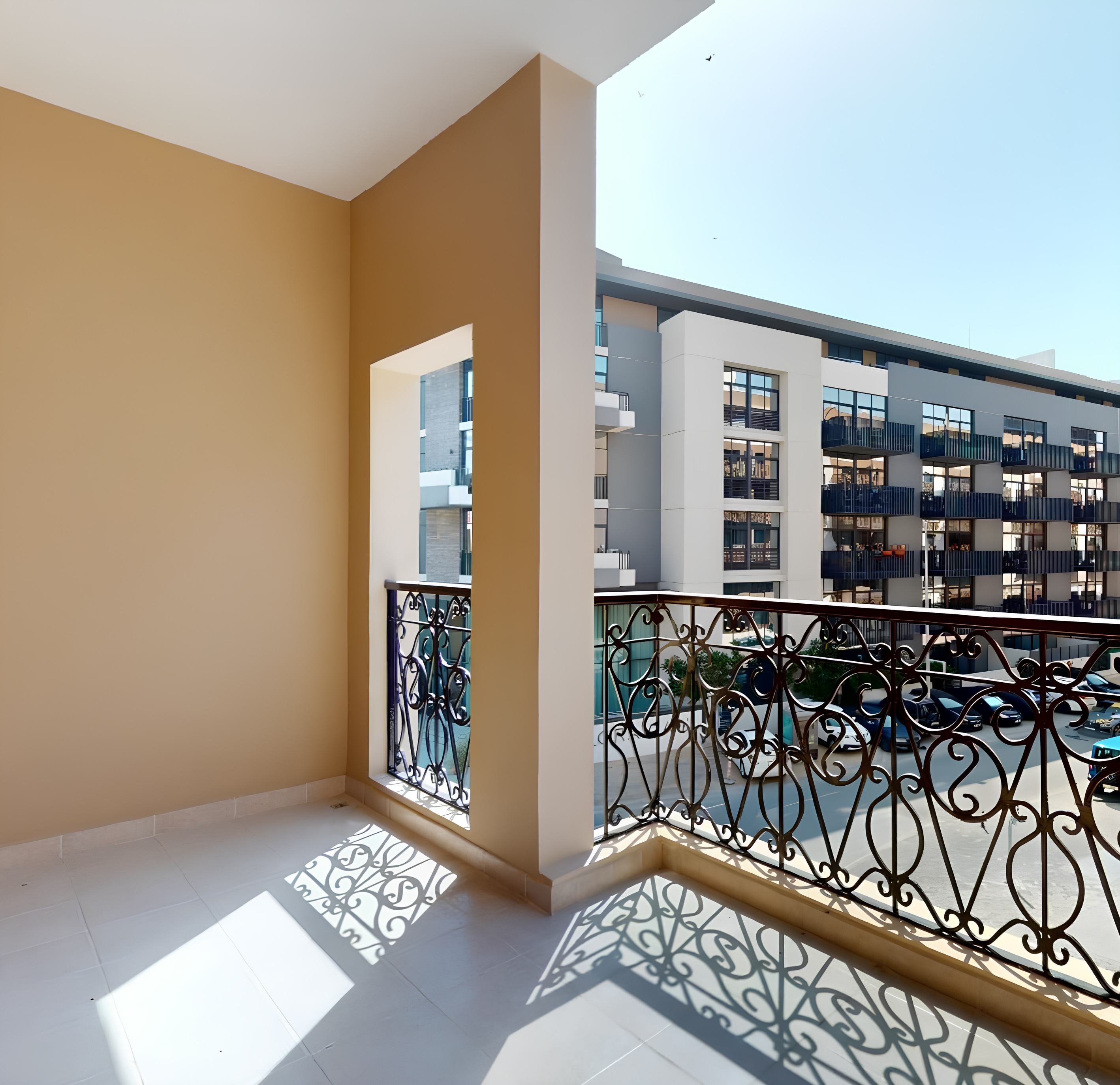 SOL PROPERTIES "Iris Park"-4 BR 4048,3000000AED