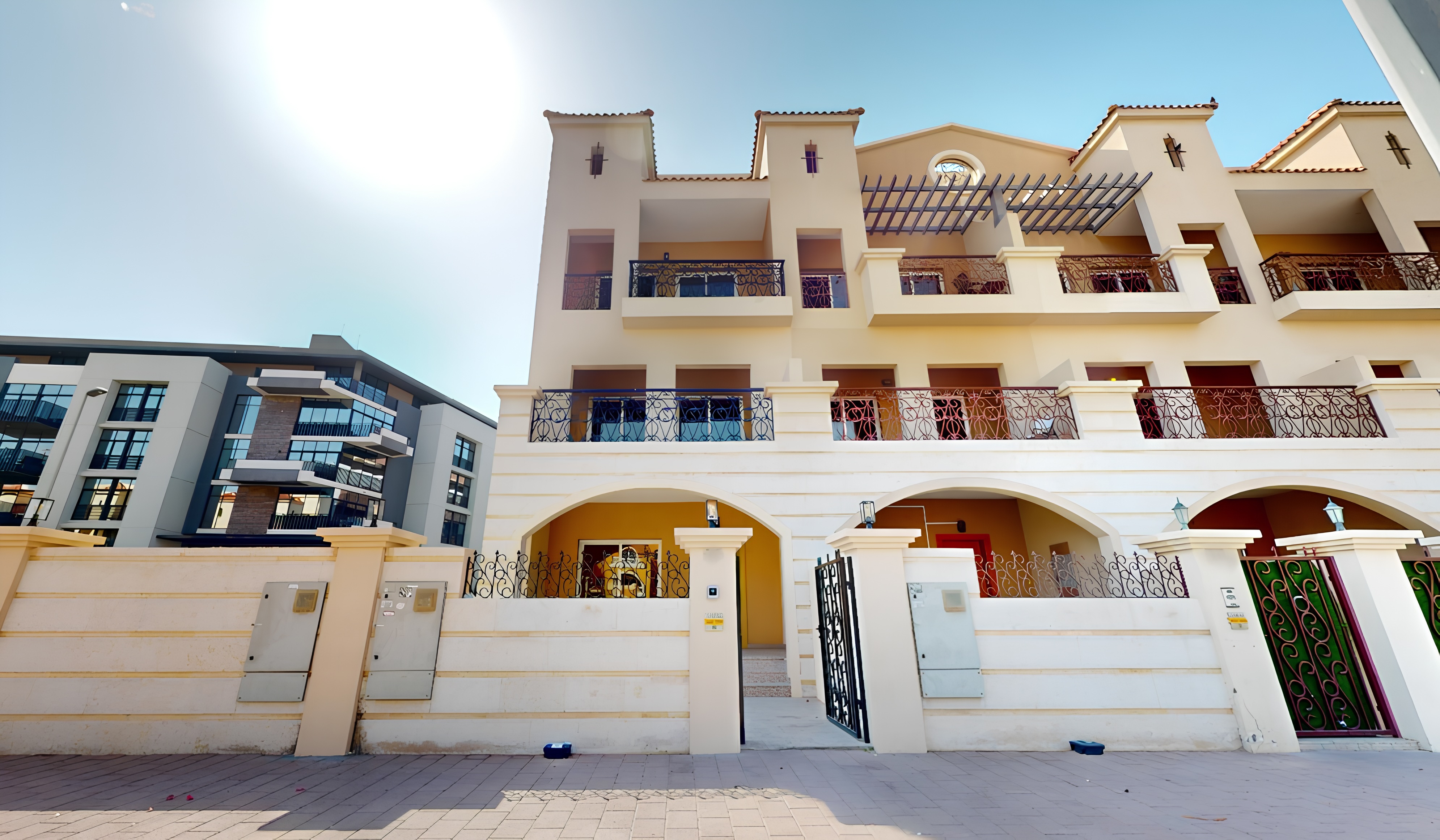 SOL PROPERTIES "Iris Park"-4 BR 4048,3000000AED