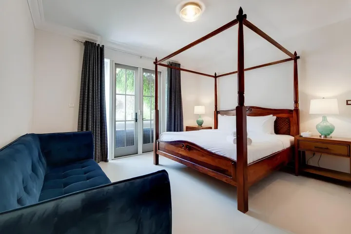Interior image 4