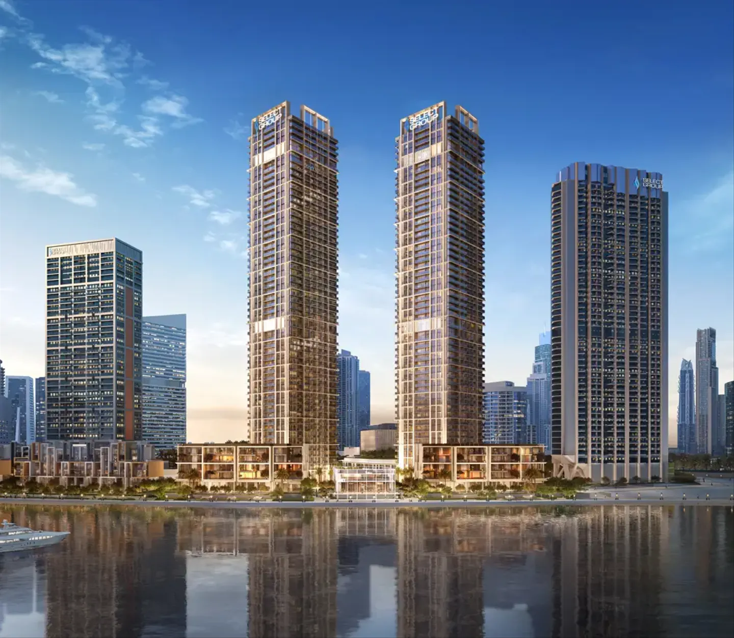 Peninsula Four, The Plaza