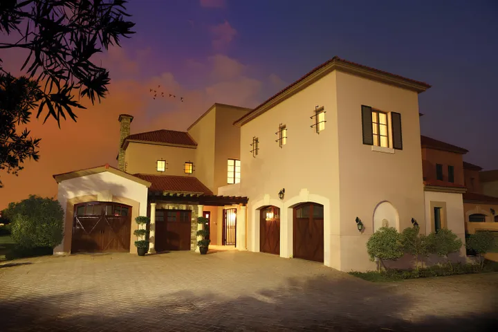 Redwood Avenue — View 22