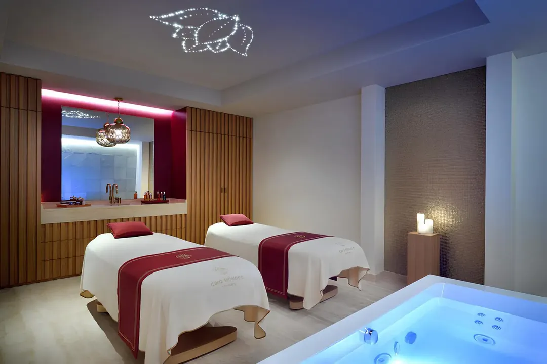 Raffles Villas The Palm Dubai image 13