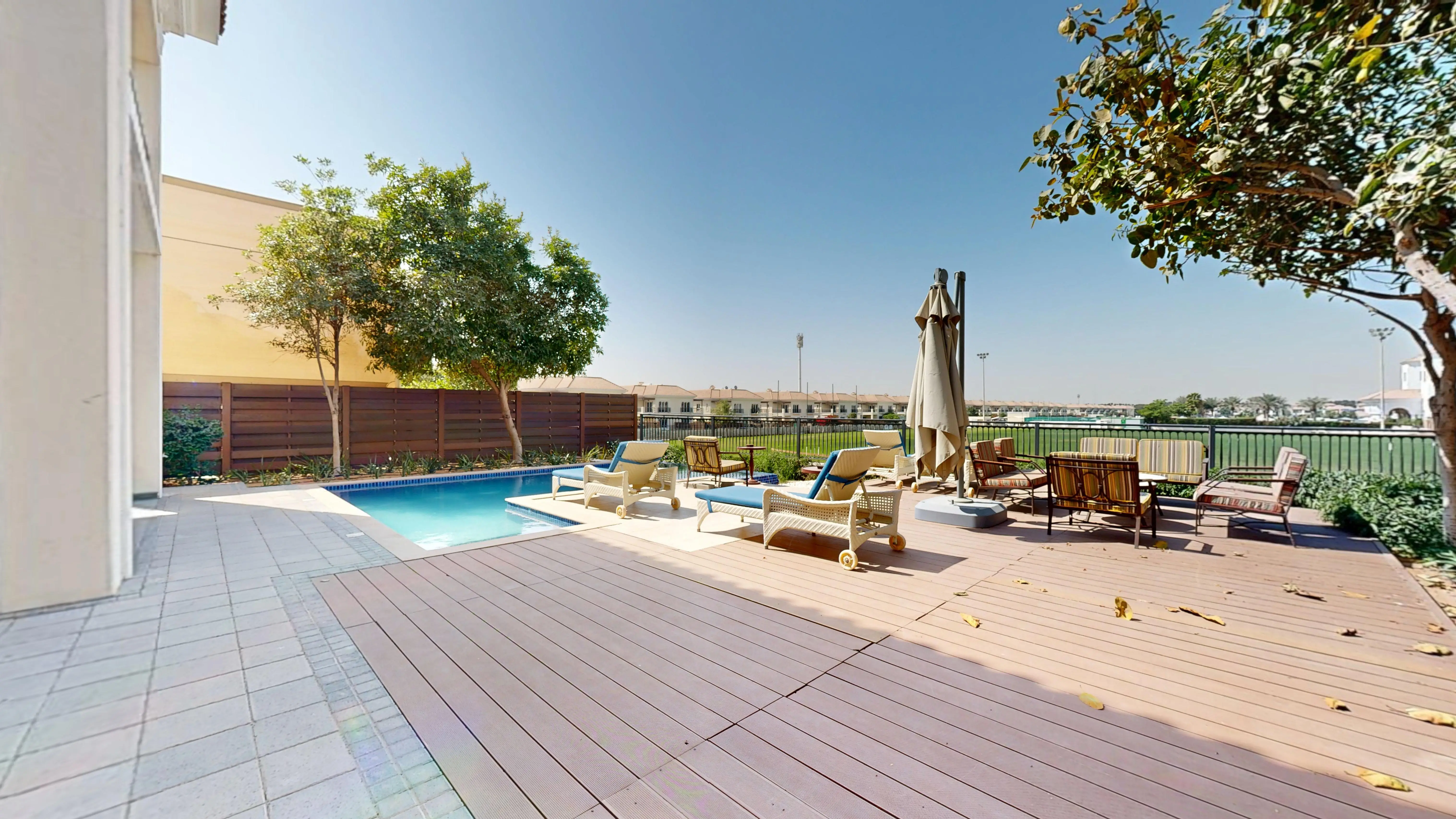 AL HABTOOR "Al Habtoor Polo Resort Villas" 17