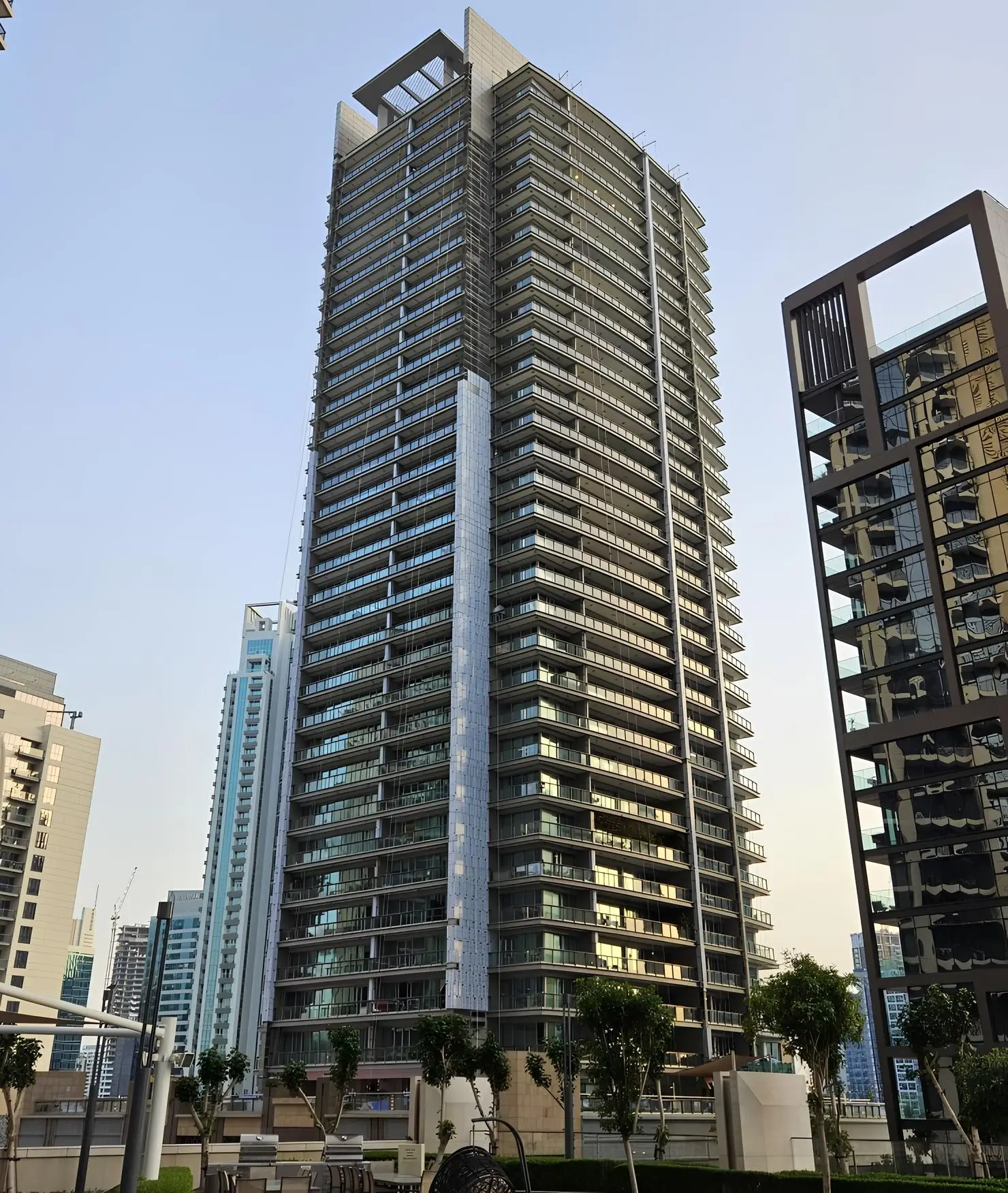 8 Boulevard Walk