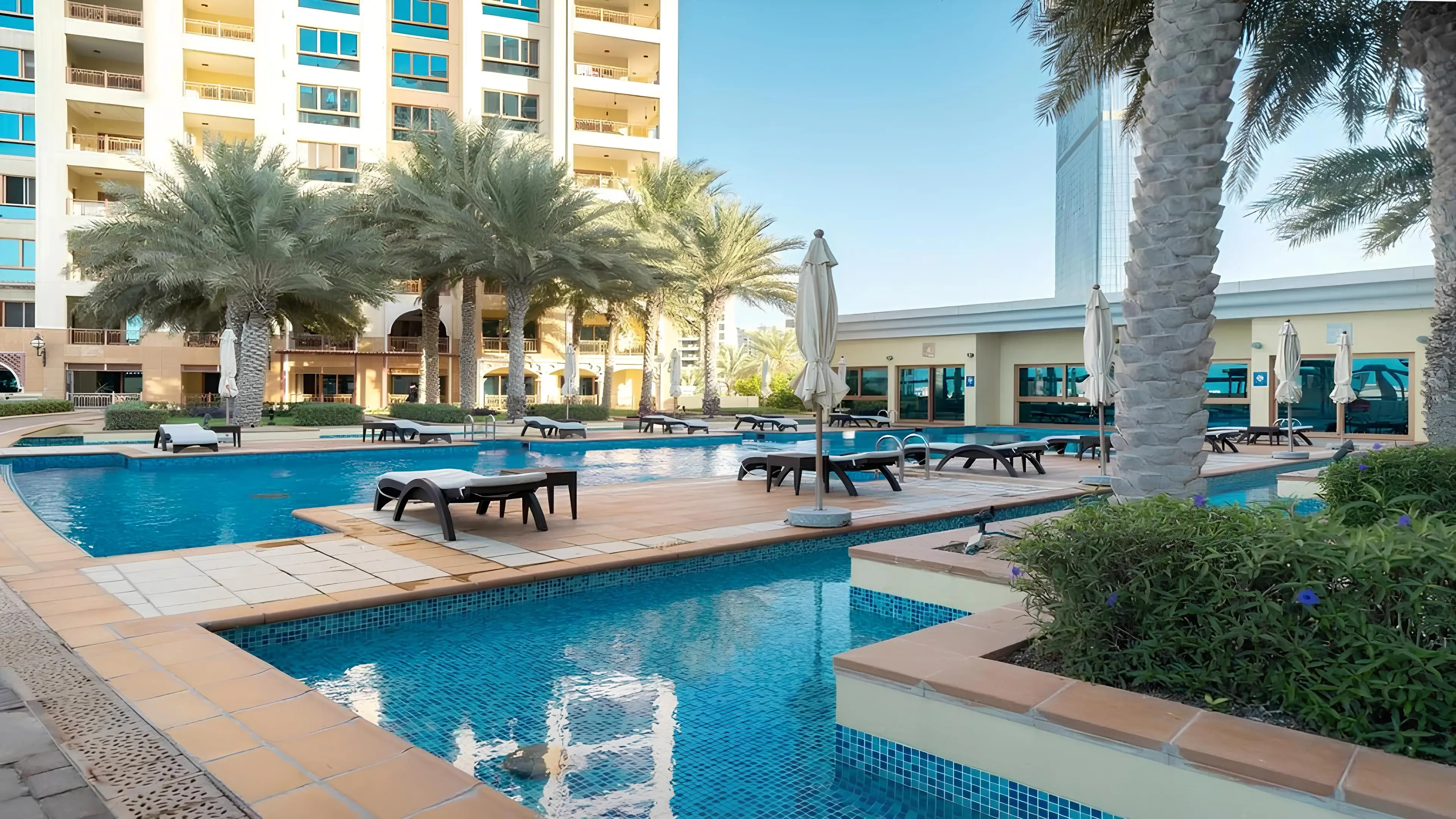 NAKHEEL PROPERTIES "Marina Residences & Townhouses 1" 7