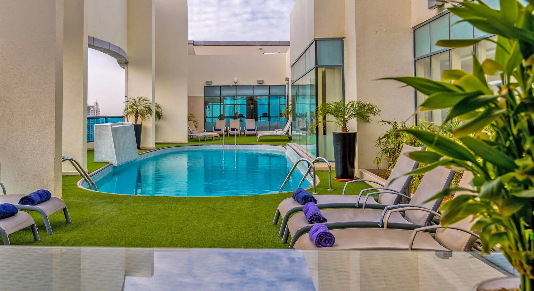 THE FIRST GROUP "First Central Hotel Suites" 8