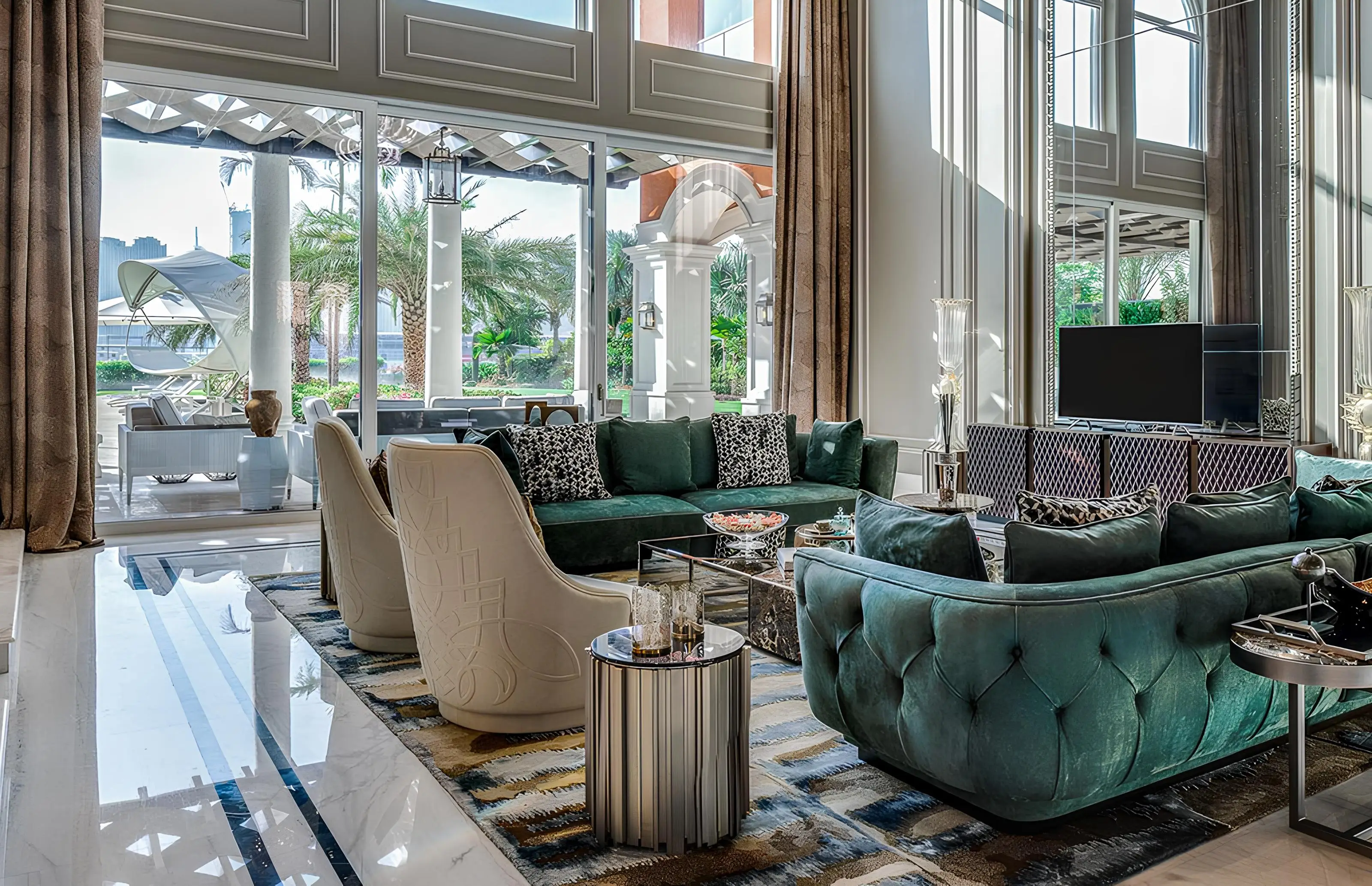 FORUM GROUP "XXII Carat Villas" 6