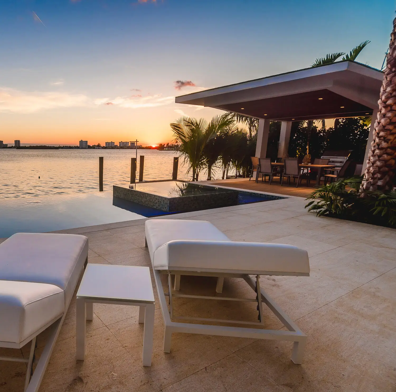 NINE YARDS "Sea La Vie"