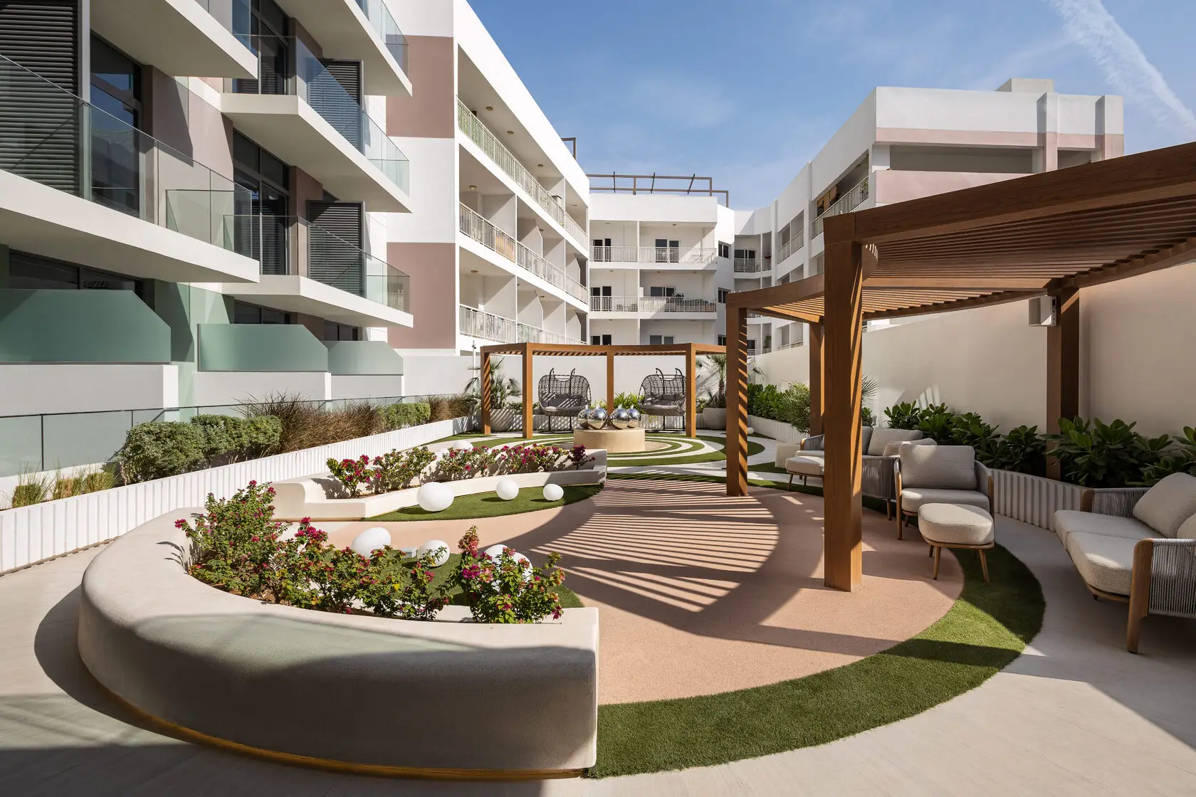 SEGREX "Stonehenge Residences"