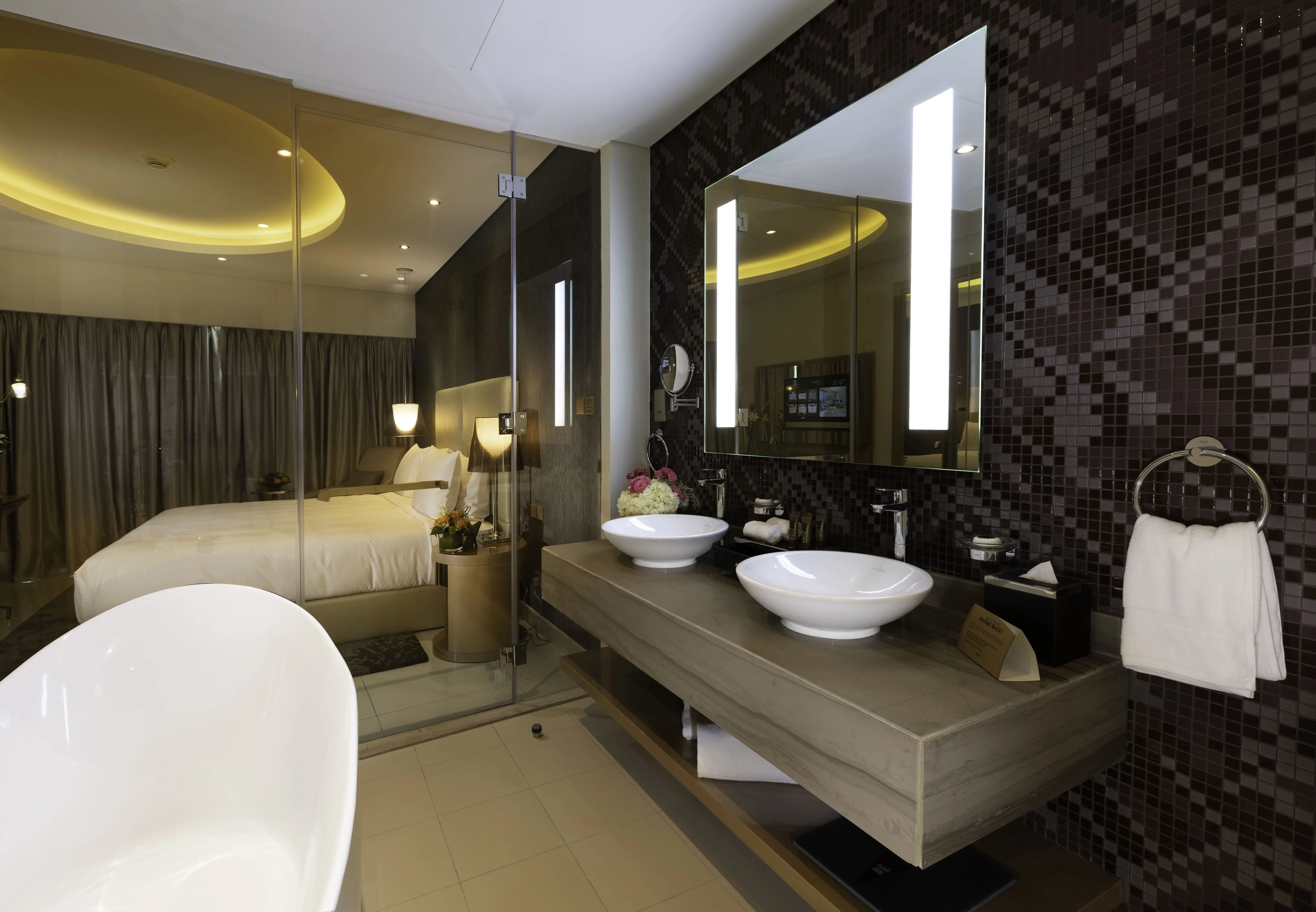DAMAC "Damac Paramount Towers" 23