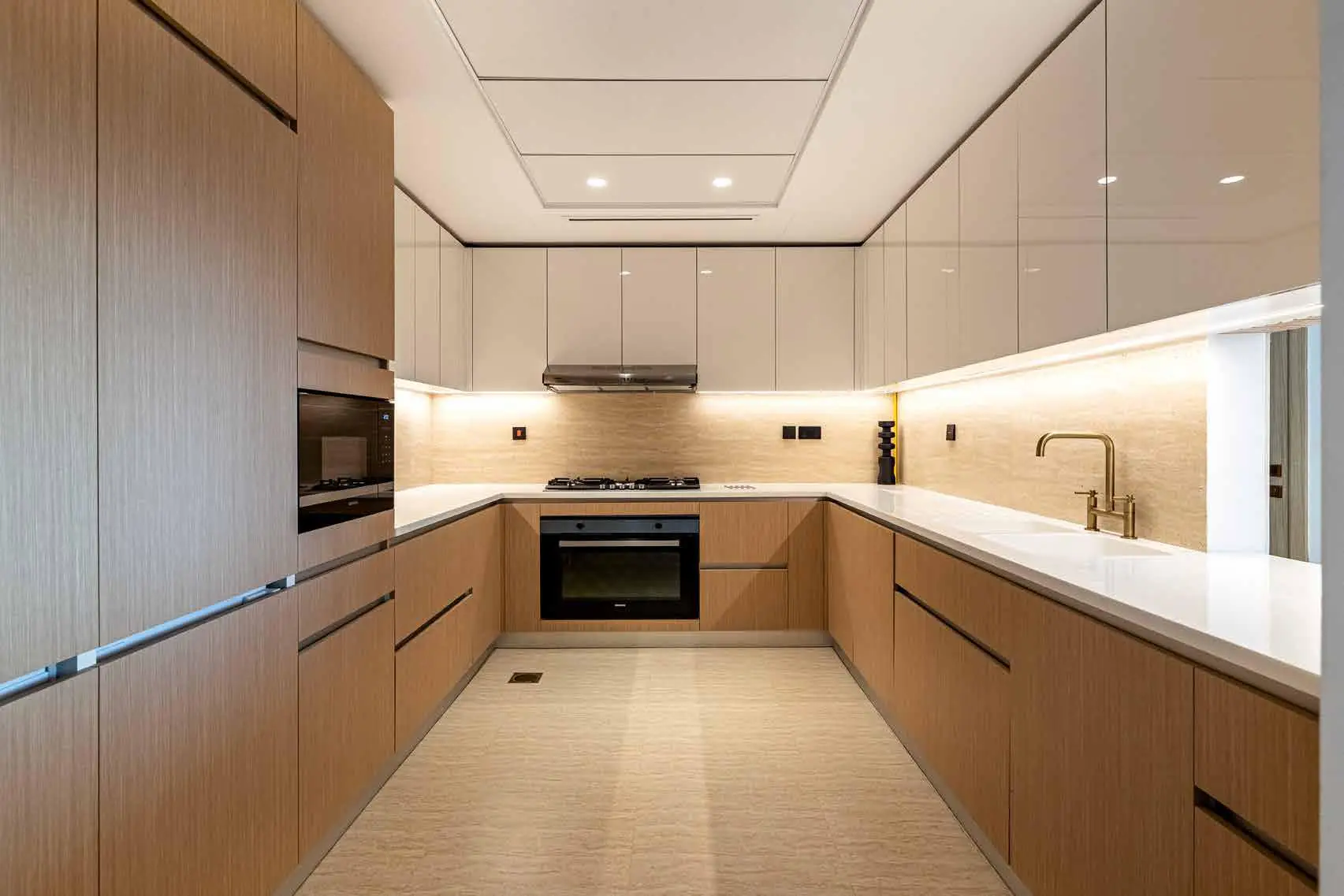 SAAS PROPERTIES "Reem Nine"