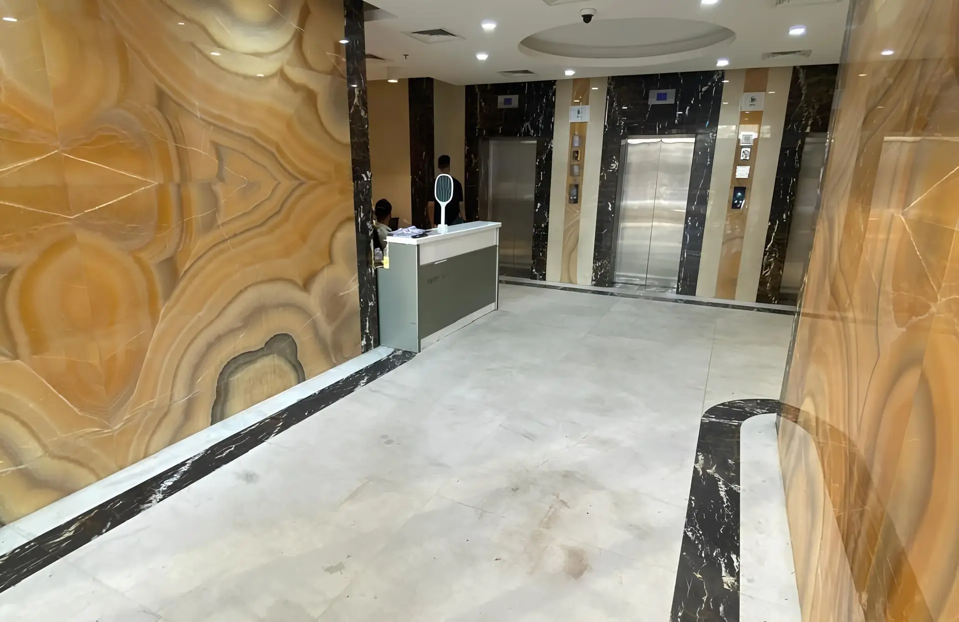 GJ PROPERTIES "Al Ghoroub Tower"