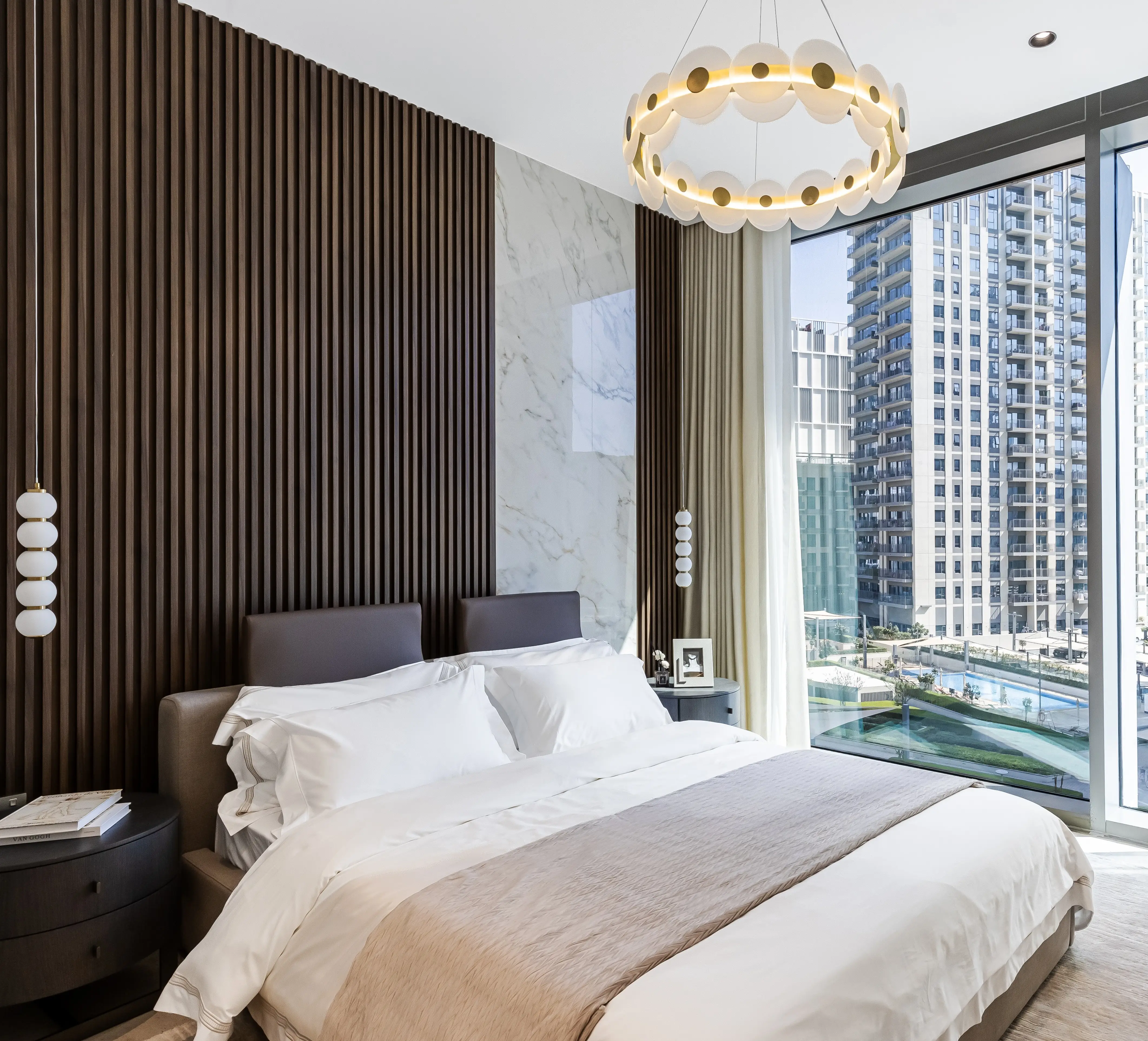 DHG PROPERTIES "Helvetia" 7