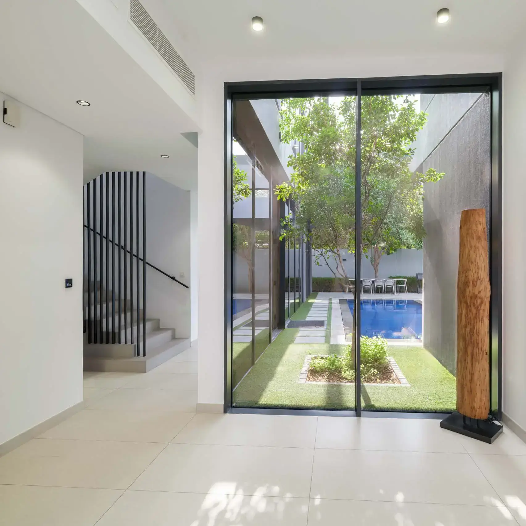 single static gallery