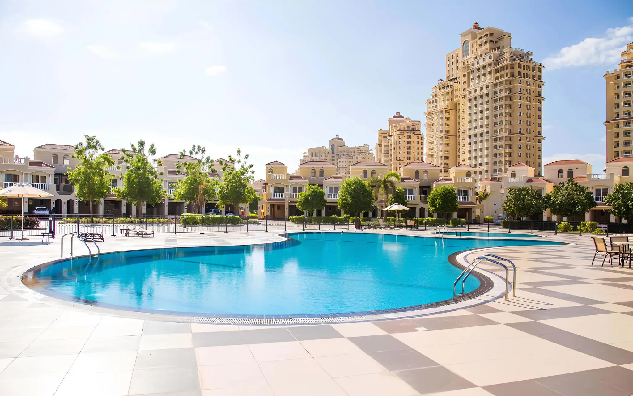 AL HAMRA "Royal Breeze Residences"