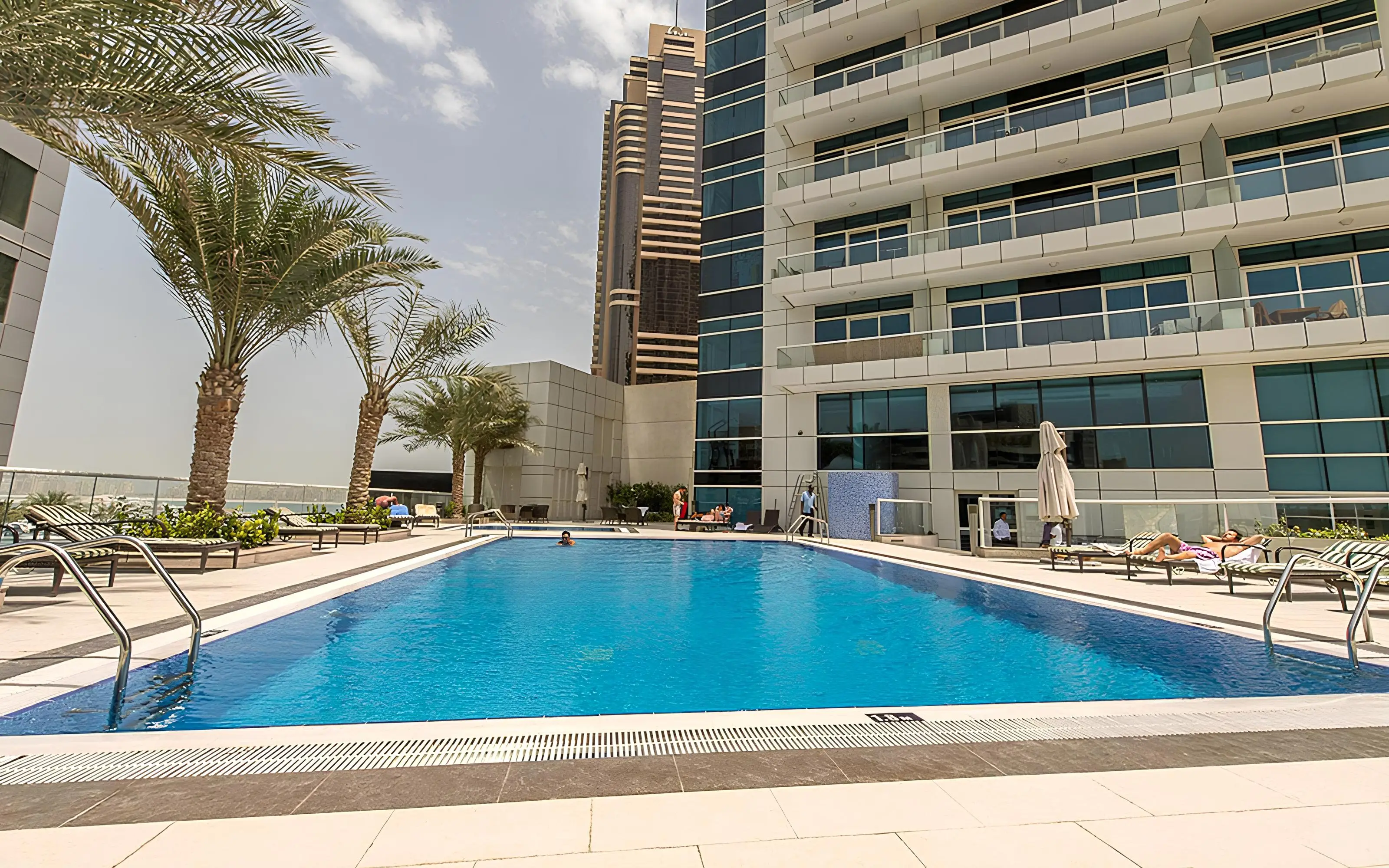 SELECT GROUP "Botanica Tower" 14